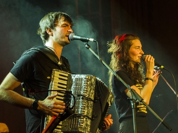 Koncert / Nejen šanson / Eliška a Petr Lüftnerovi / česká Edith Piaf s bratrem